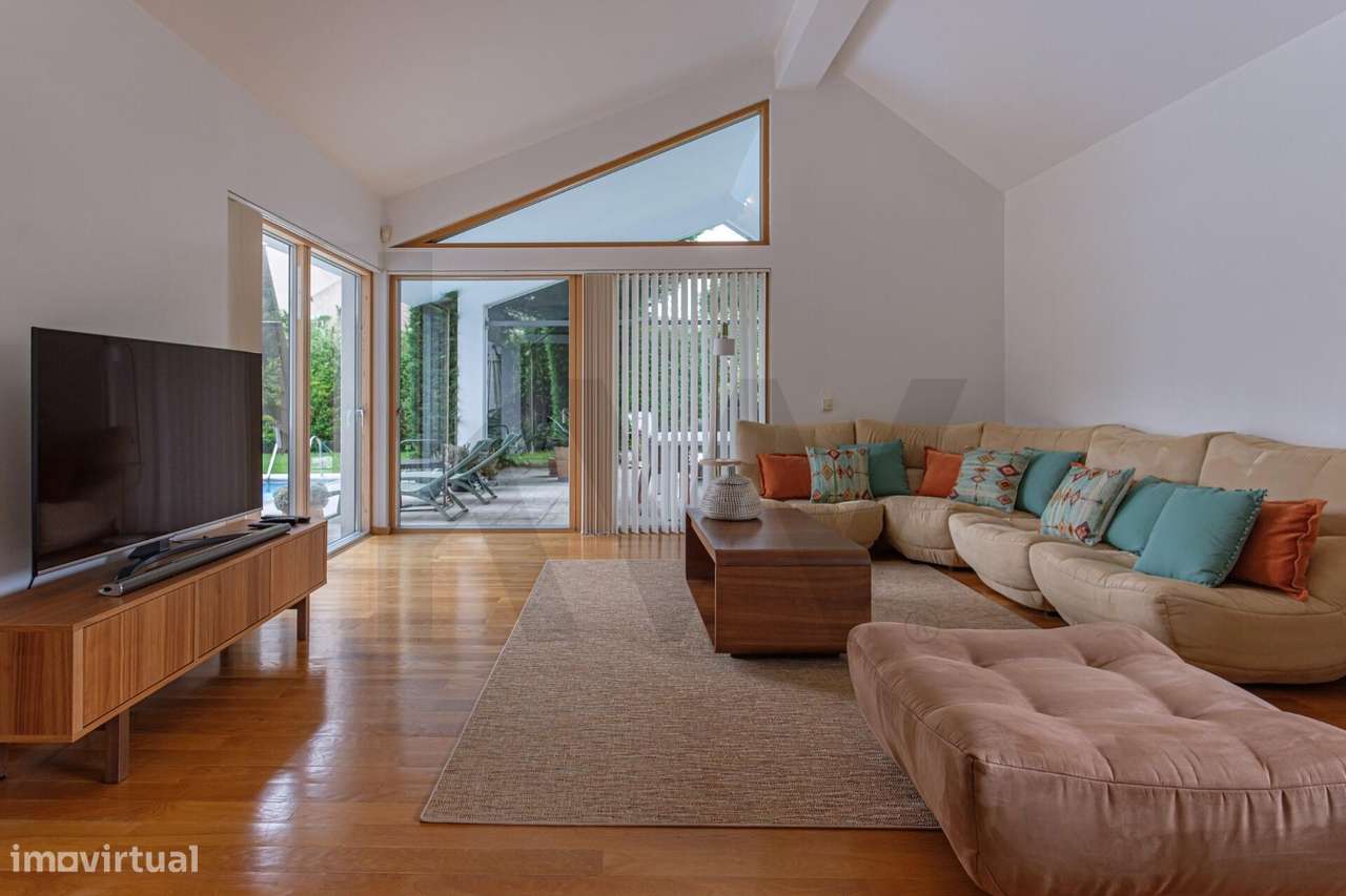 Moradia T5 com piscina para arrendamento no Linhó em Sintra - Grande imagem: 5/60