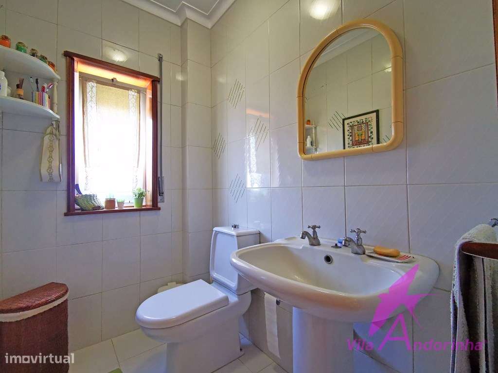 Moradia T4 independente com amplo jardim, garagem e cave - Santa Ma...-9