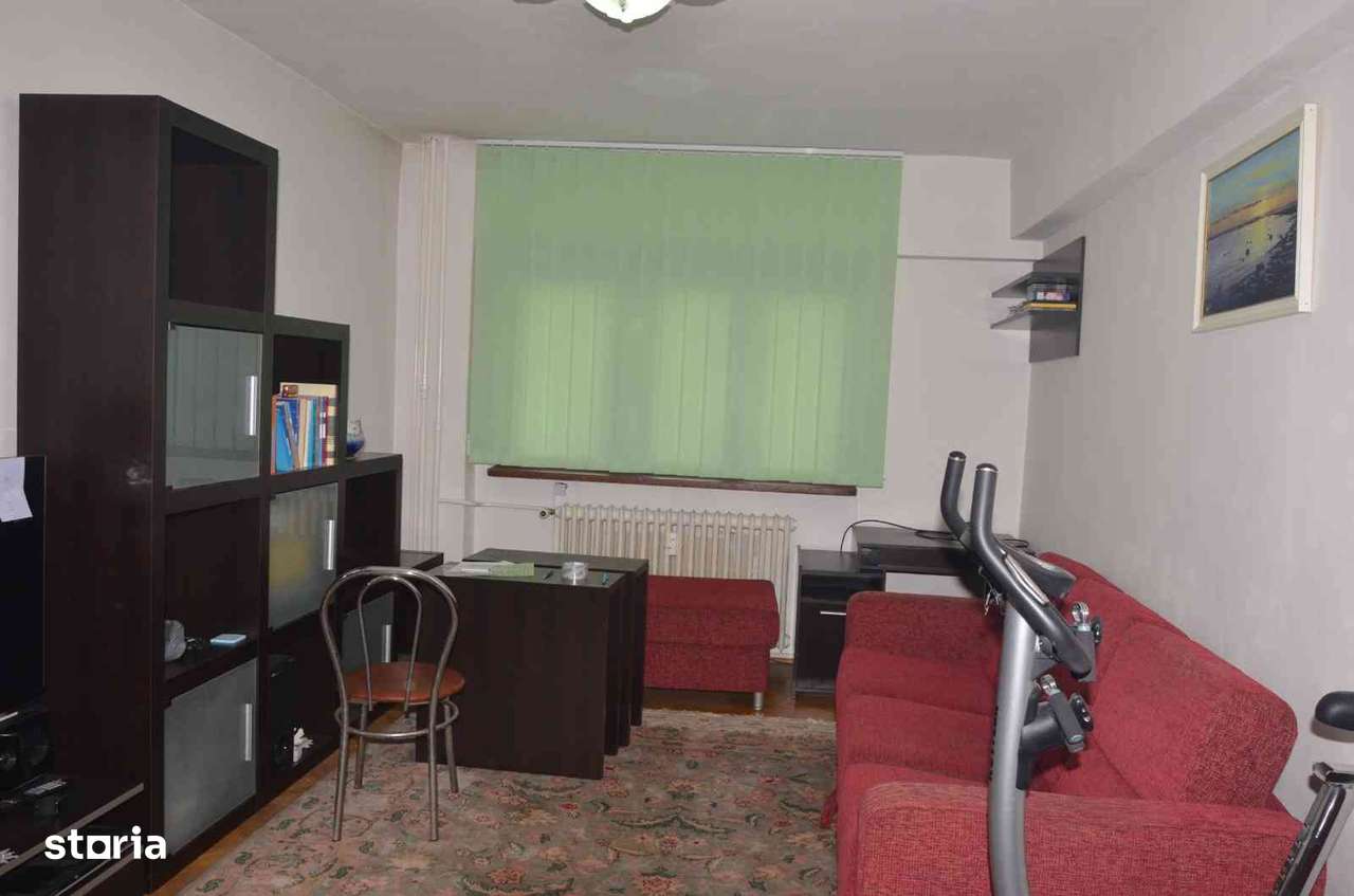 4 Camere Calea București, Piata Centrala din Craiova.-0