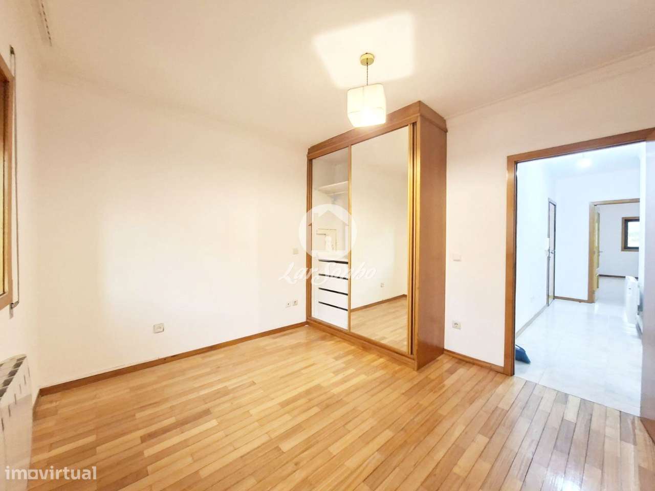 Apartamento T1+1 com lugar de garagem no centro da Trofa - Grande imagem: 5/19