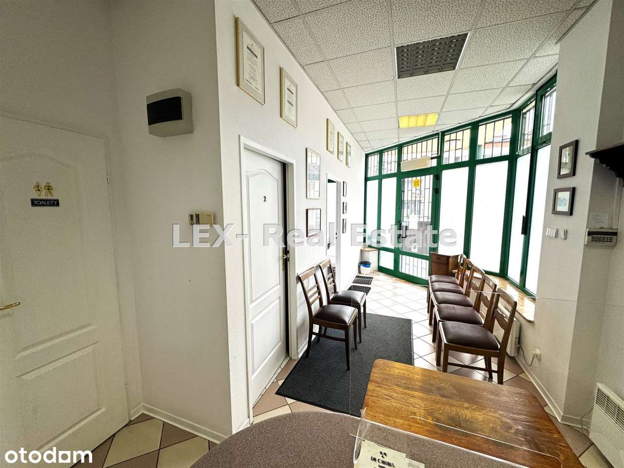 Na sprzedaż lokal użytkowy 56m przy głównej ulicy-5