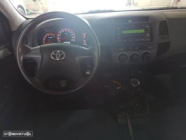 Toyota Hilux 2.5 D-4D 4WD CD CM AC - 4