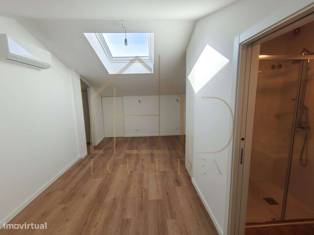 MODERNO Apartamento Duplex T3. Quinta do Conde-33