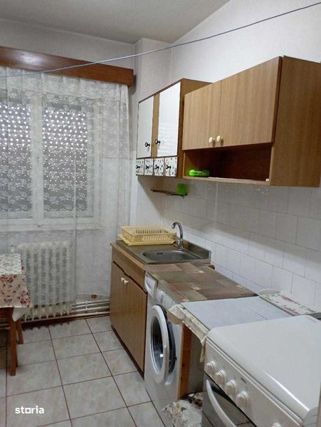 apartament cu  3 camere in circuit zona  Gojdu bloc de caramida