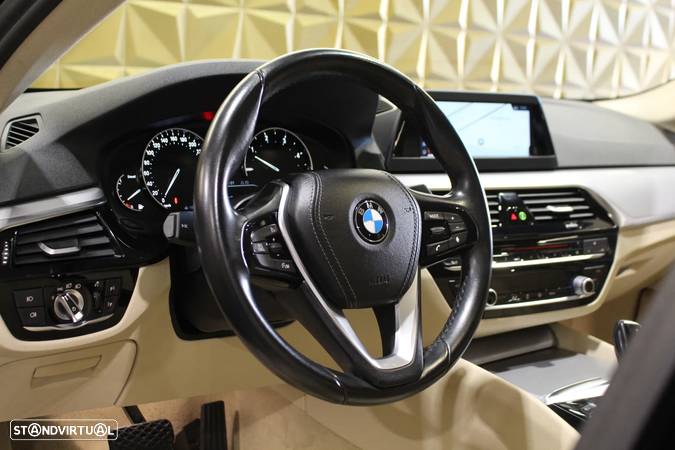 BMW 525 d Line Luxury Auto - 35