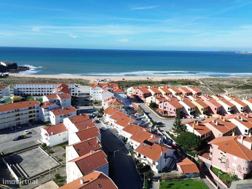 Apartamento T2 com Rooftop, junto à Praia da Consolação-20
