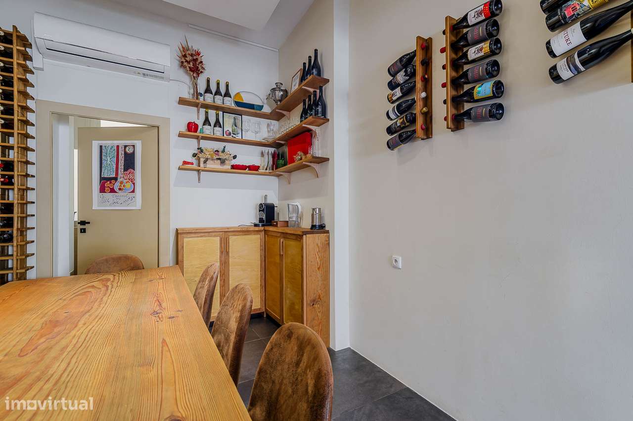 Garrafeira, mercearia para trespasse na Rua Tenente Ferreira Durão-11