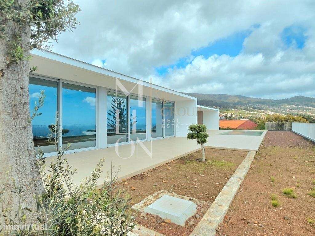 Moradia de Luxo T4 Térrea no Estreito da Calheta – Vista Mar, Piscina - Grande imagem: 2/53