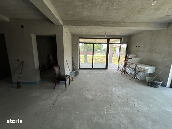 Vand vila noua Livada,st.840 mp,sc.130 mp,situat pe 2 strazi-4