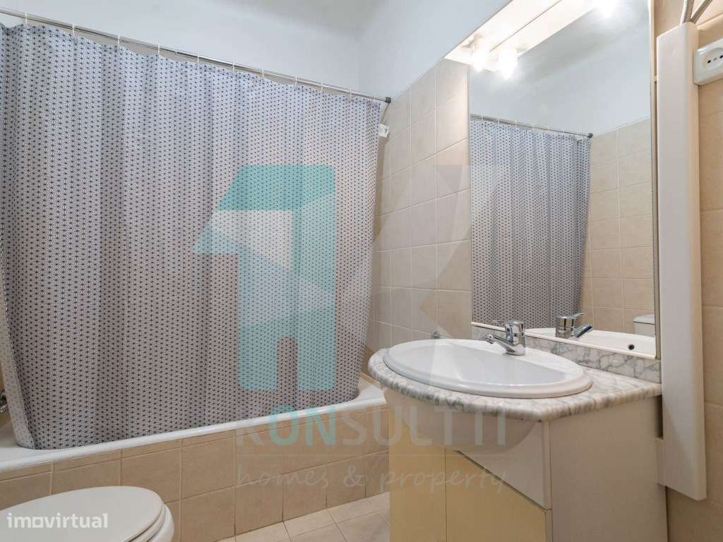 Apartamento T1 c/varanda junto à Praia de Santo Amaro de Oeiras-16