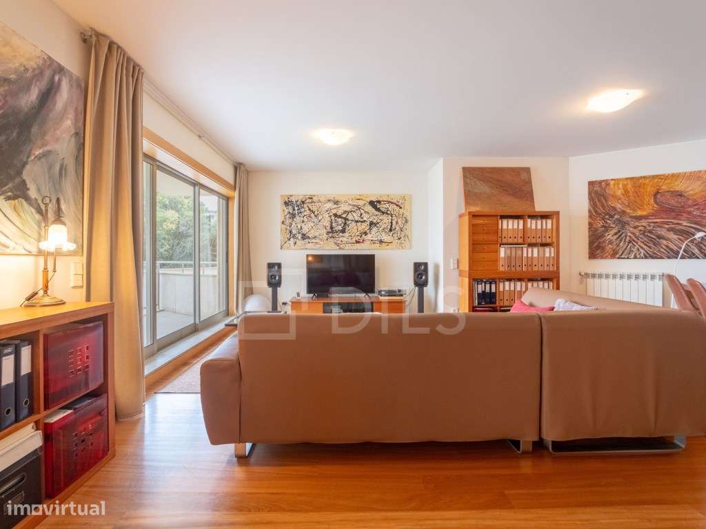 Apartamento T3 Duplex - 3 lugares garagem - Lordelo do Ouro - Grande imagem: 3/29