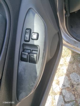botão vidros eléctricos Toyota yaris 2004 - 1