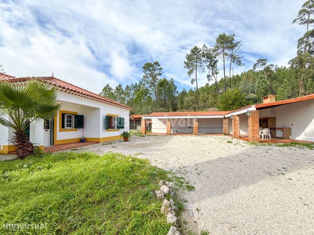 Moradia T3, c/ Jardim, Garagem e Zona de Estar Exterior - Castelo d...-5