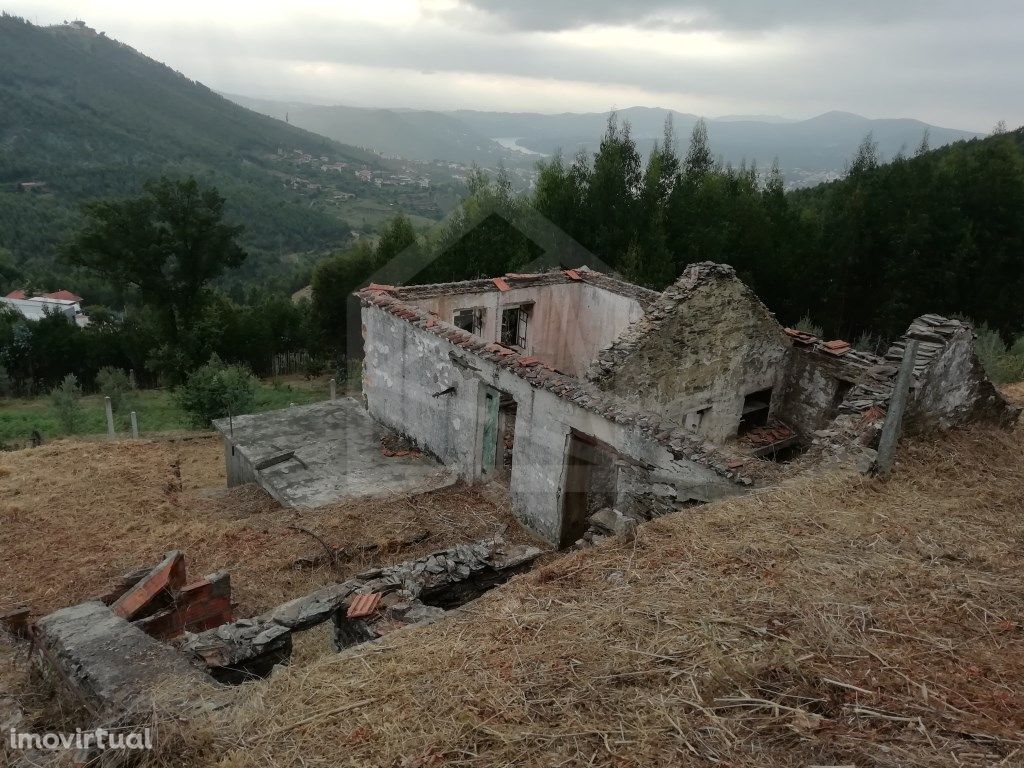 Terreno em Castelo de Paiva