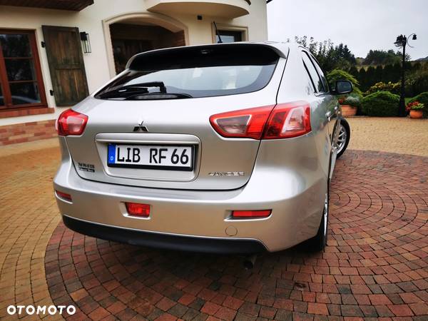 Mitsubishi Lancer Sportback 1.6 ClearTec Plus - 11