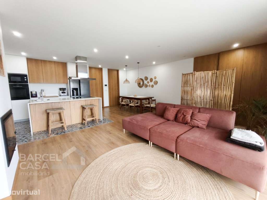 Oportunidade Única: Moradia T3 Térrea Semi-Nova em Manhente!-3