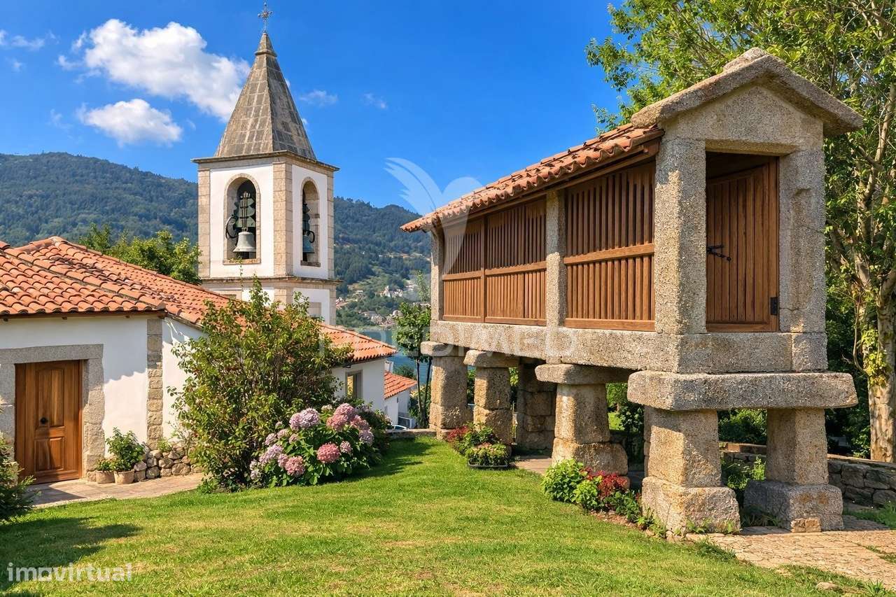 Moradia T4 para restauro, Rio Caldo Gerês - Grande imagem: 5/17