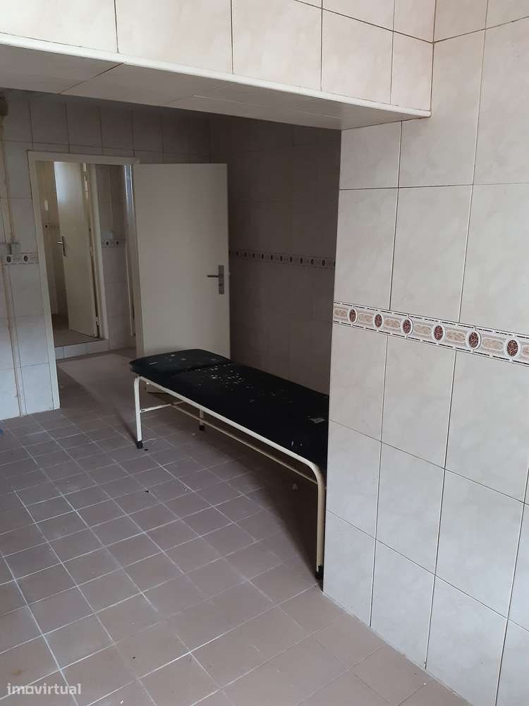 Armazém, Loja, Escritórios, Fabrico e Log. - Lic. Indústria e Comércio-29