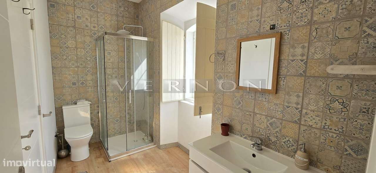 Moradia Histórica Renovada no Centro de Lagoa | T3 com 194 m² | 2 Habi-19