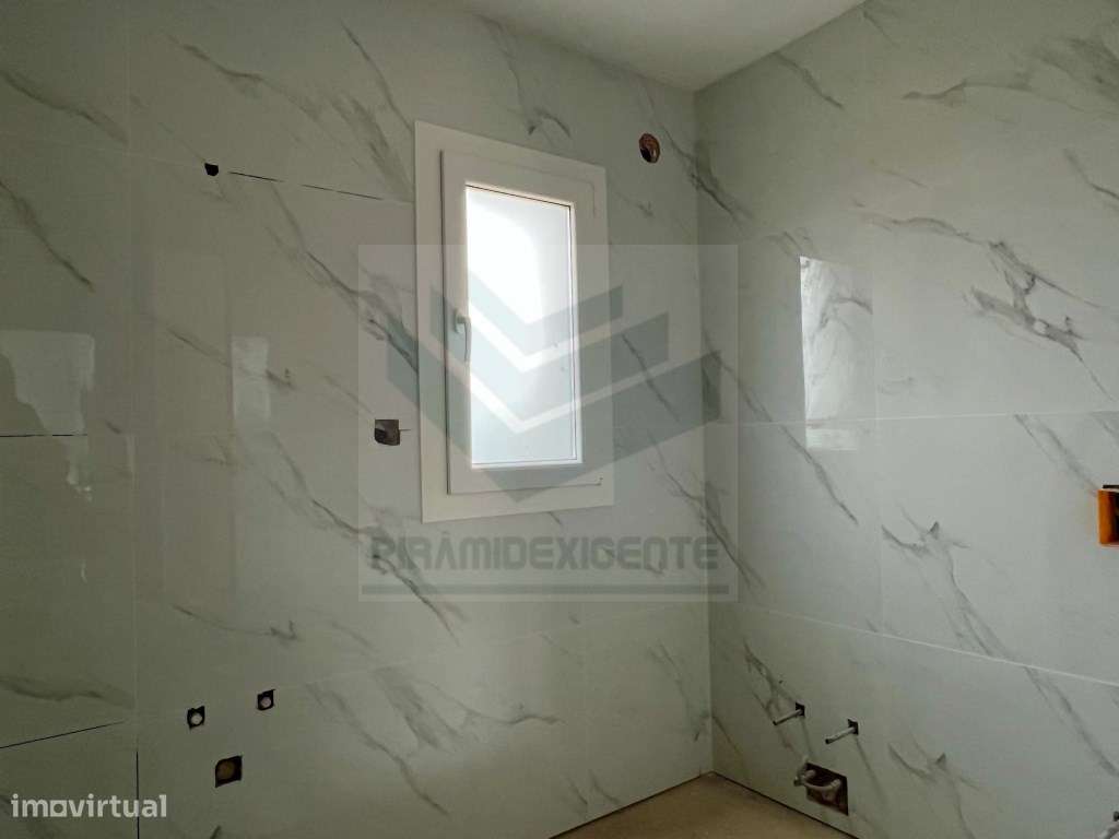 Moradia Isolada Urbanização Nova, 2 min. do Centro Moita-4