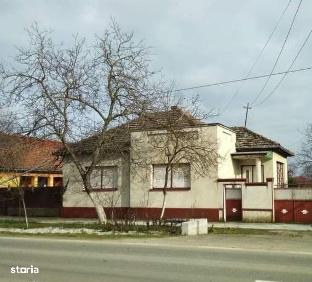 Vând casă Loc Olari, 30km de Arad