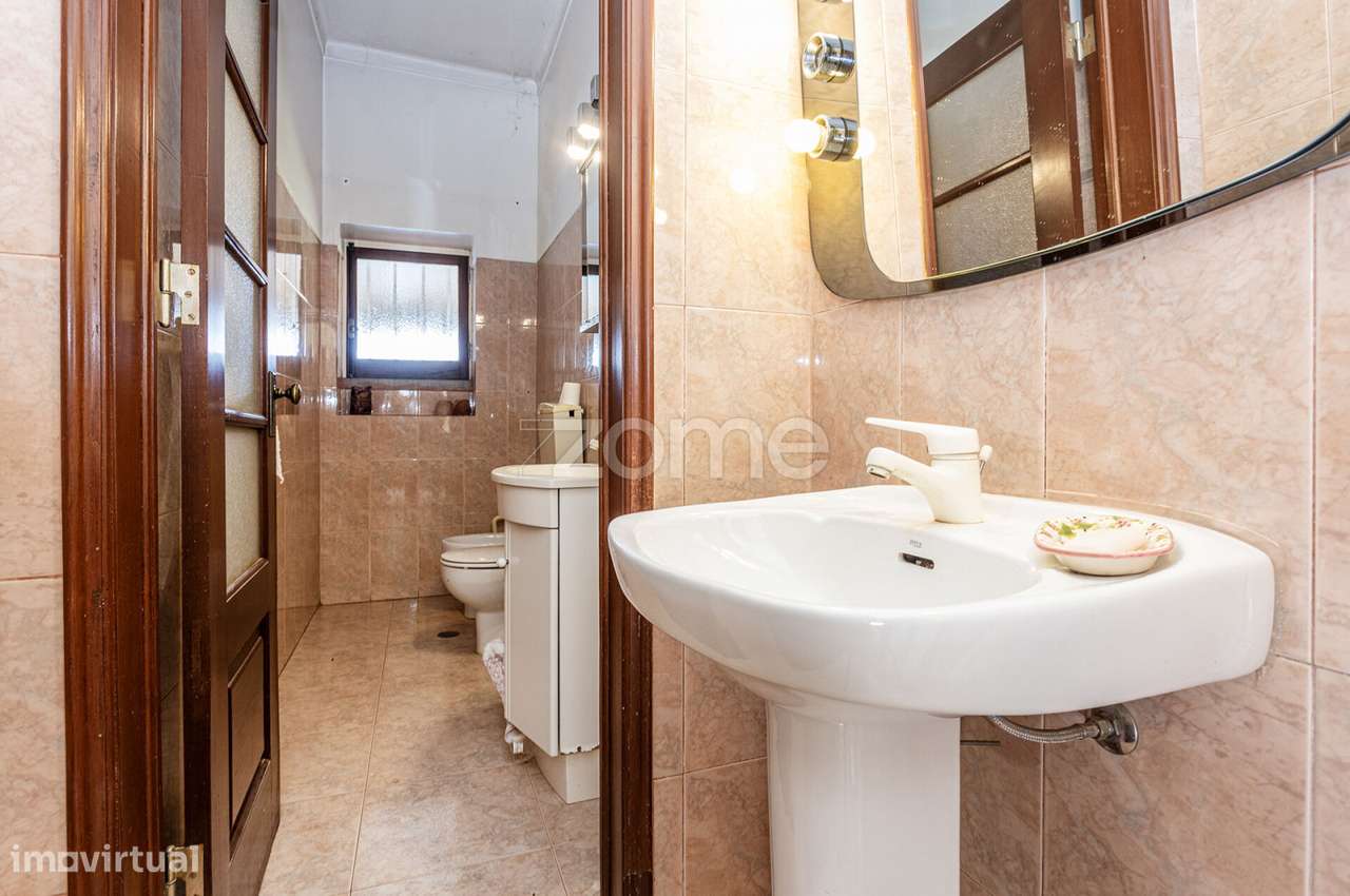 Moradia T5 a 3 minutos a pé da Praia de Carcavelos-9