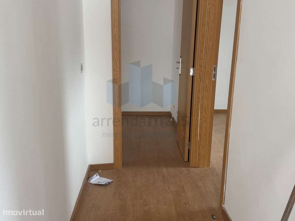 Vende-de Moradia T4 Duplex,( com 2 andares independentes) com garag... - Grande imagem: 5/6