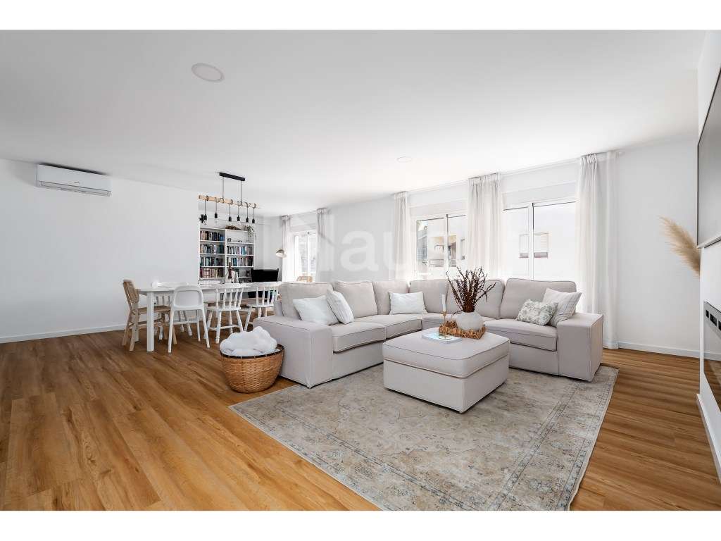 Duplex T3 1 Com 2 Terracos E 2 Parqueamentos