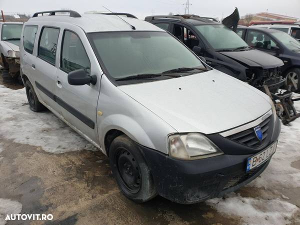 Dezmembrez Dacia Logan MCV 2007 1.5dci - 1