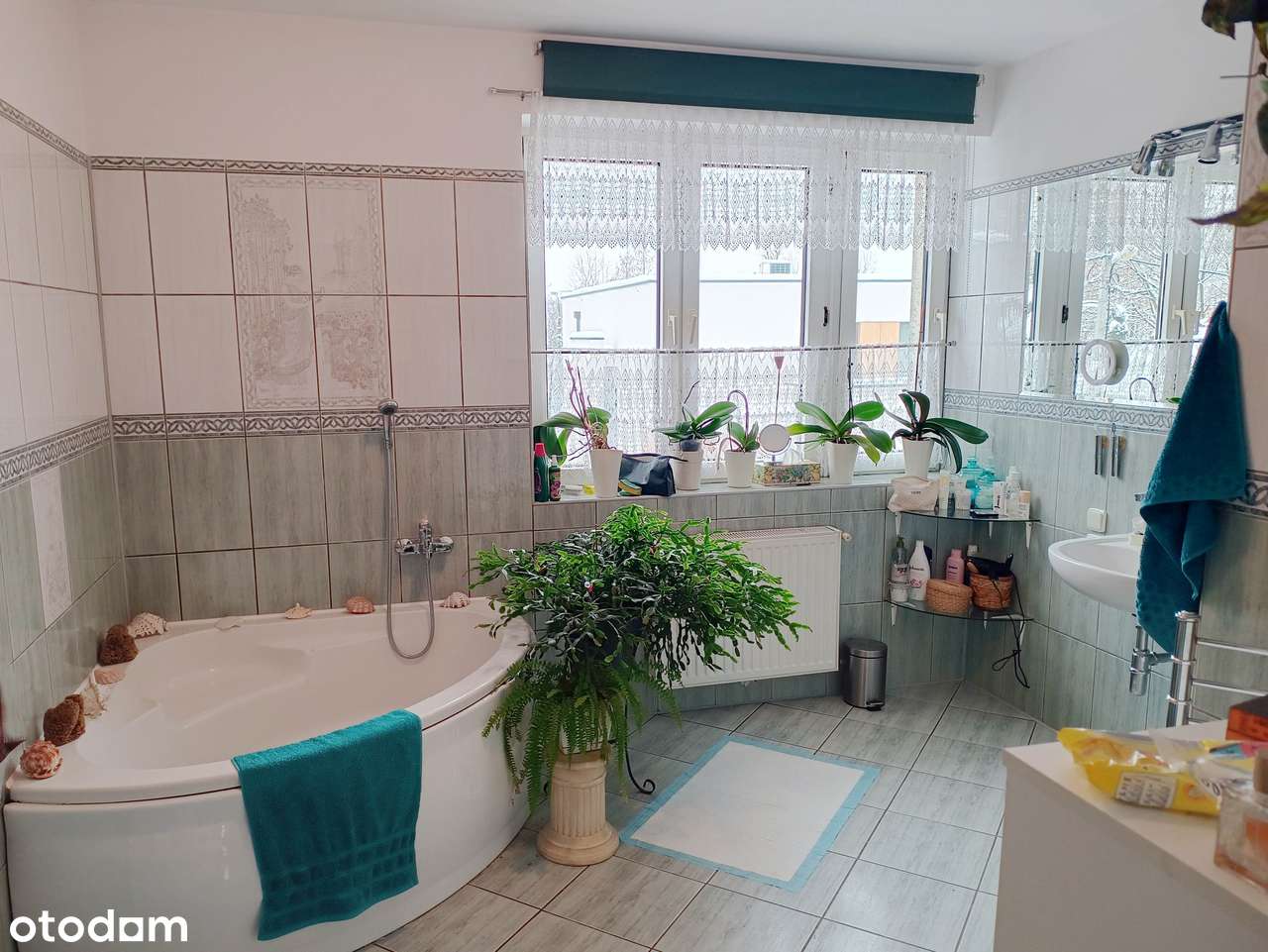 Gotowy do zamieszkania-dom 300 m2 z 2 niezależnymi mieszkaniami (2KW).-9