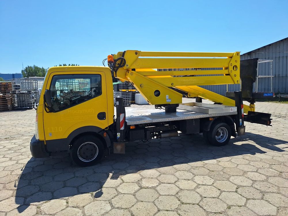 Nissan Cabstar 2014