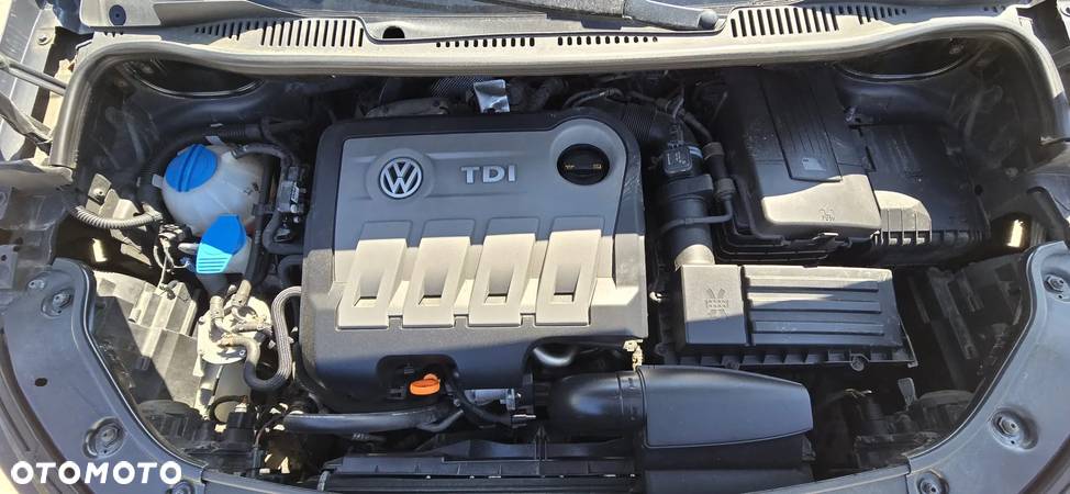 Volkswagen Touran 1.6 TDI DPF BlueMot Trendline - 17