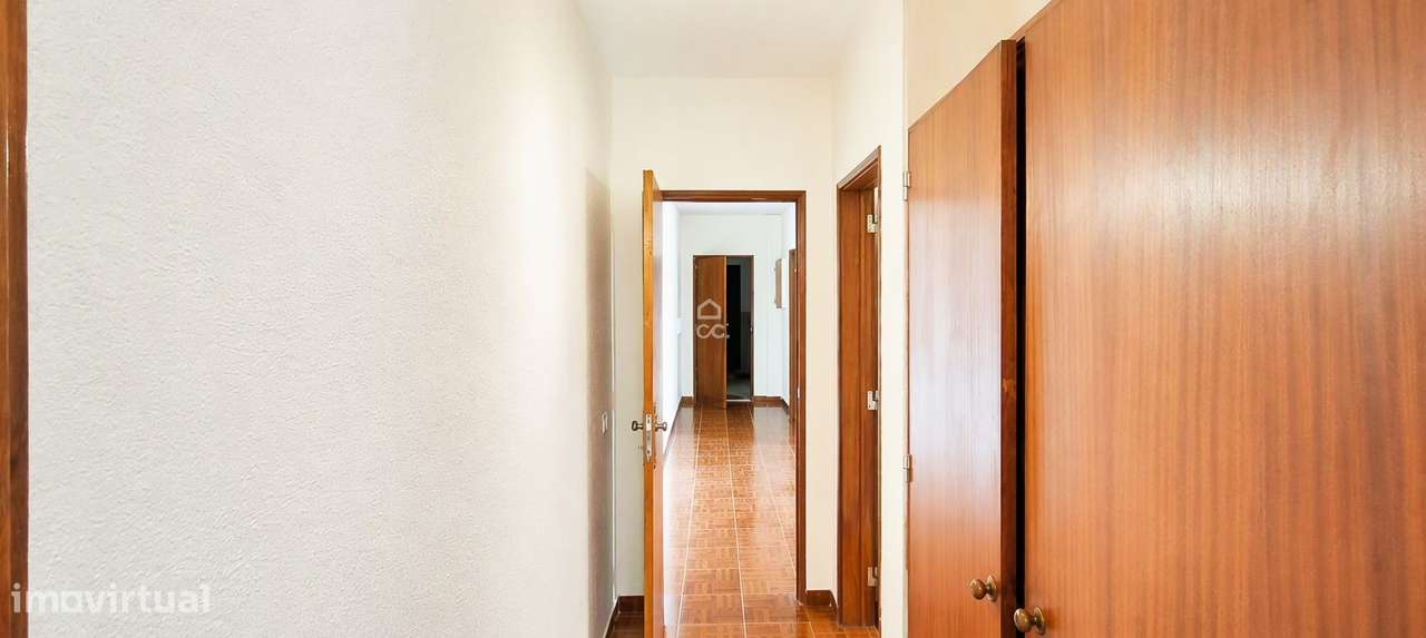 Apartamento T2 Renovado em Cascais-7