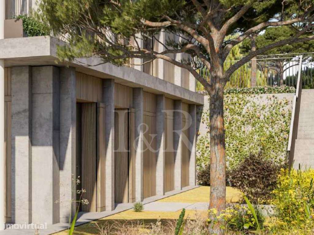 Villa T4 com piscina e jardim nos Capuchos, Caparica - Grande imagem: 4/38