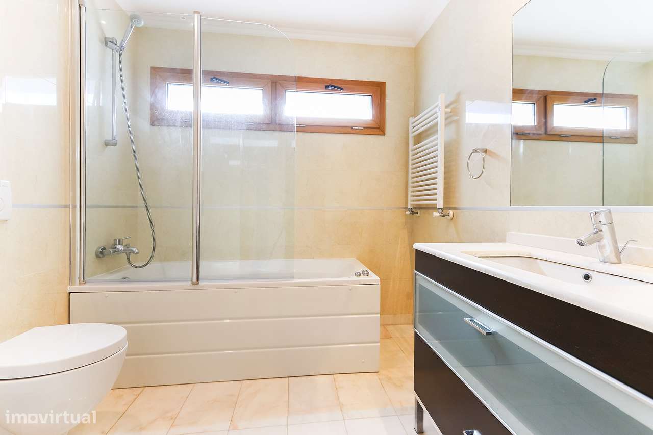 T2 em Pedrouços com box fechada - Grande imagem: 3/20