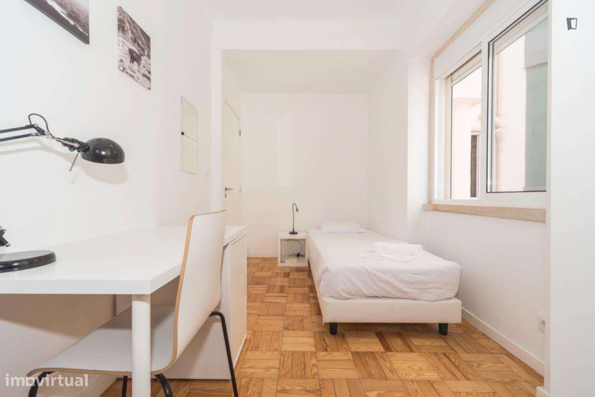 Quarto - localizado em Sete Rios Lisbon - Grande imagem: 5/7