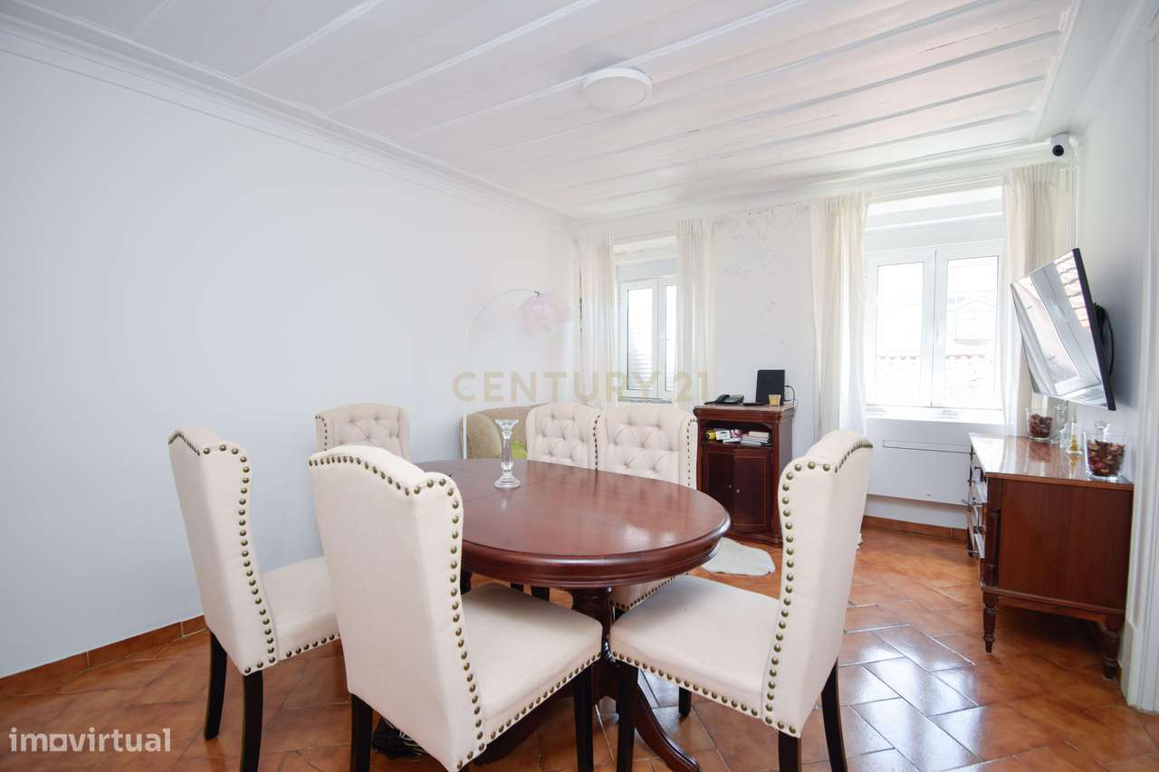 T3+1 junto à Avenida da Liberdade | Excelente Oportunidade para Invest-5