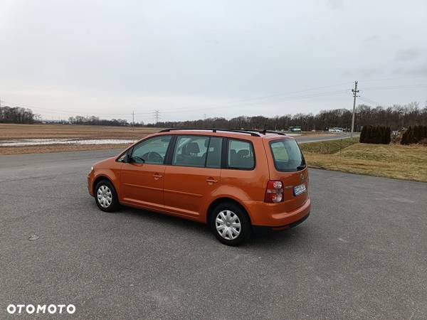 Volkswagen Touran 1.4 TSI Comfortline - 4