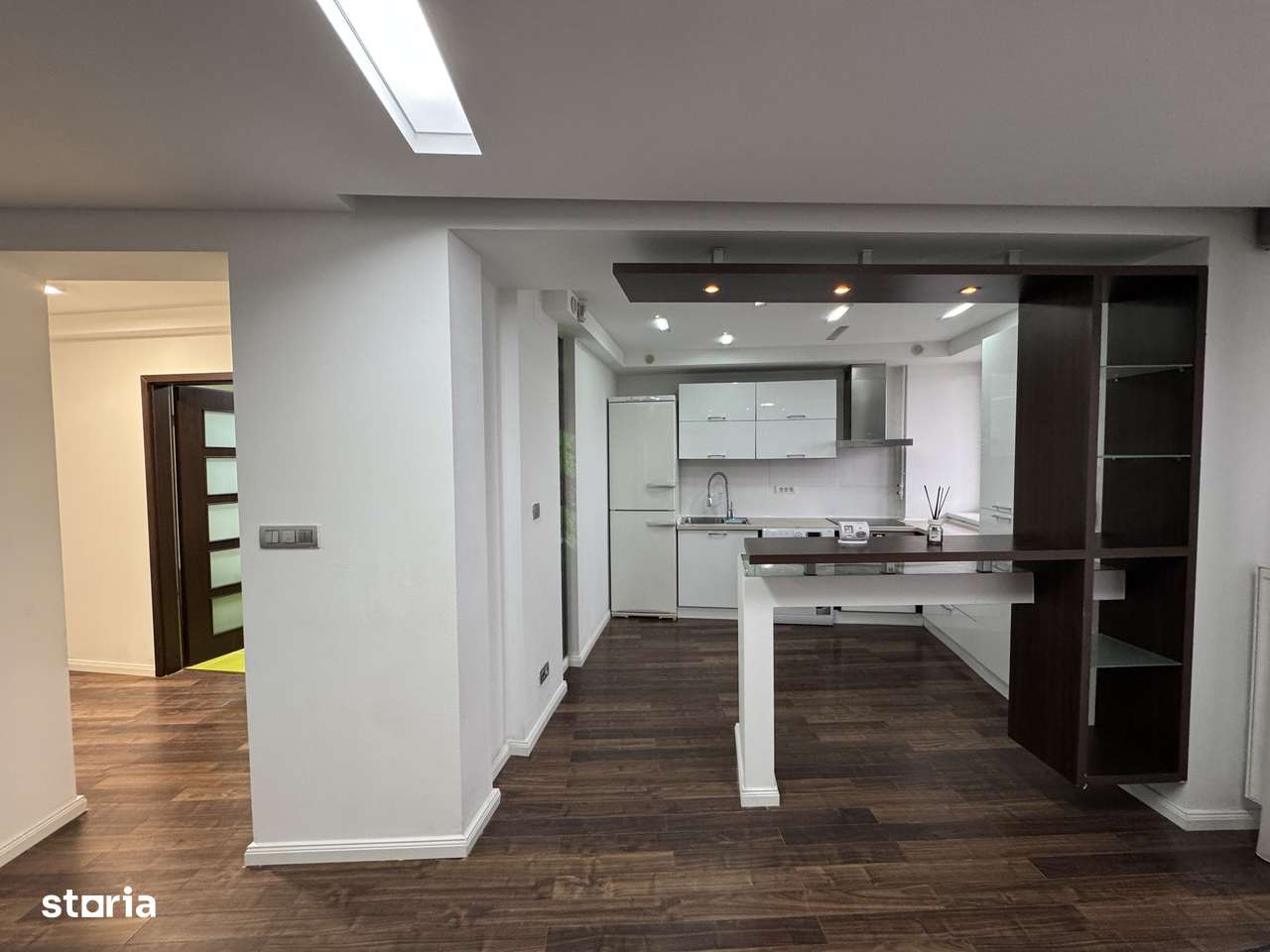 Super apartament in blocul turn de la OMV-10