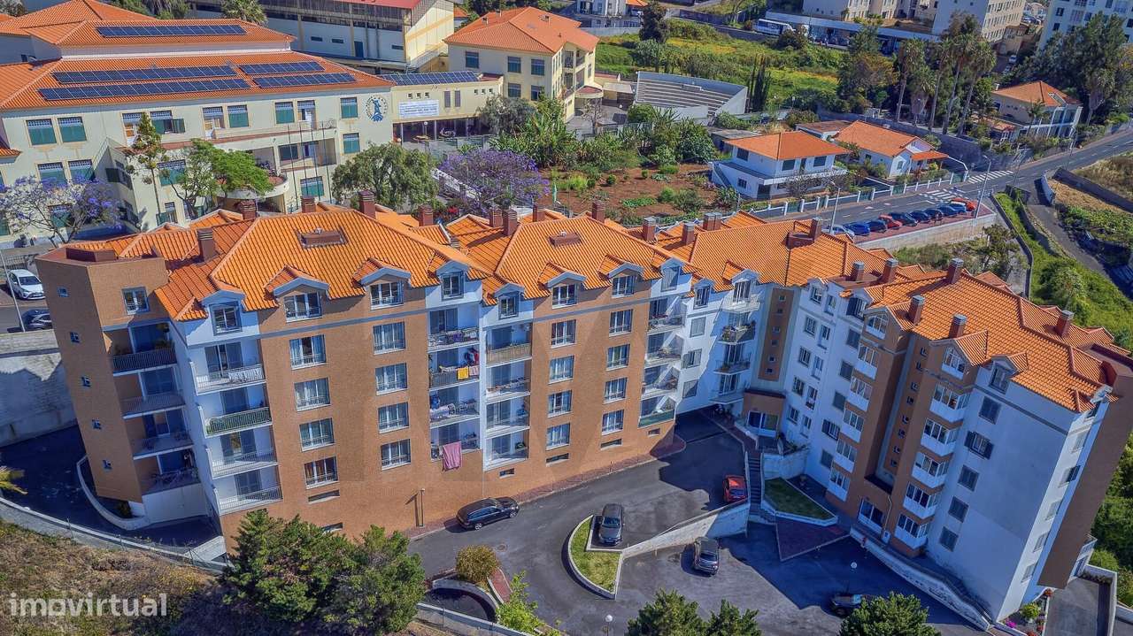 Vista Mar Soberba: Apartamento T2 no Último Andar – Caniço, Madeira-28
