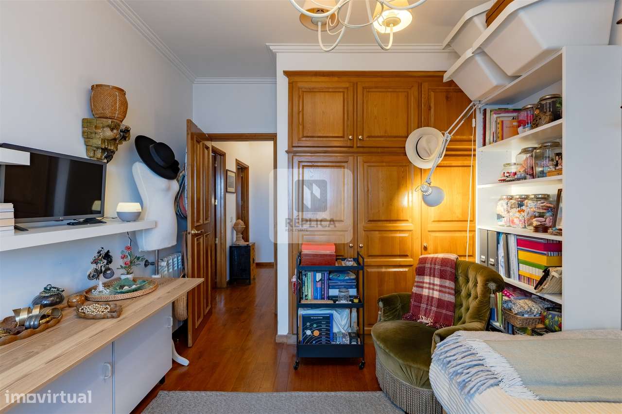 Apartamento T4 Com áreas generosas em Vilar do Paraíso-23