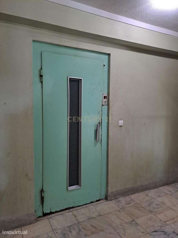 Apartamento T2 - Tapada das Merçês-31