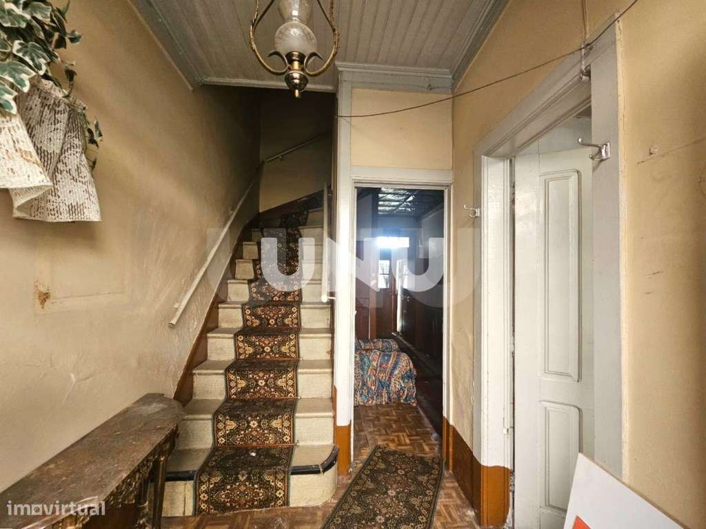 Prédio Urbano - Pleno Centro da Cidade de Viseu-24