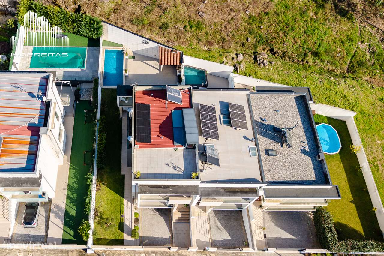 Moradia T4 de Luxo com Piscina numa das Melhores Zonas de Braga!-26