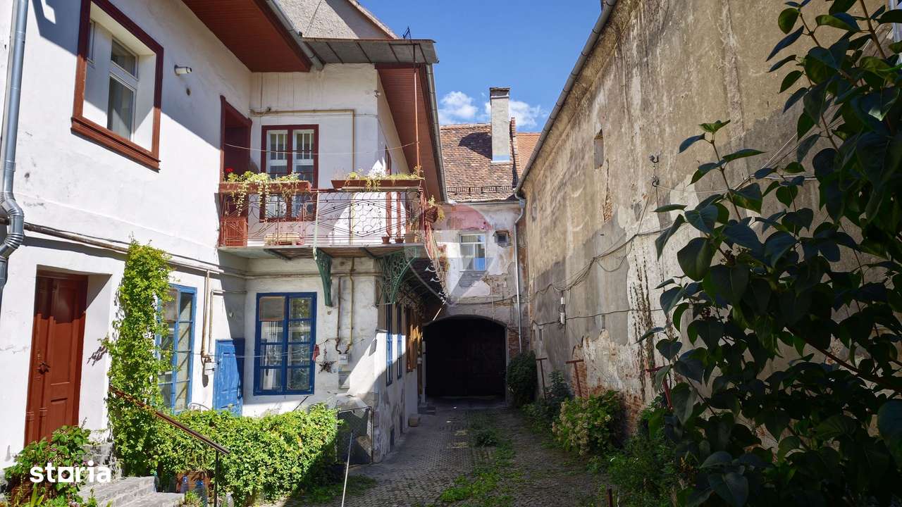 Apartament la casă în Centrul Istoric al Mediașului – 66 mp utili-3