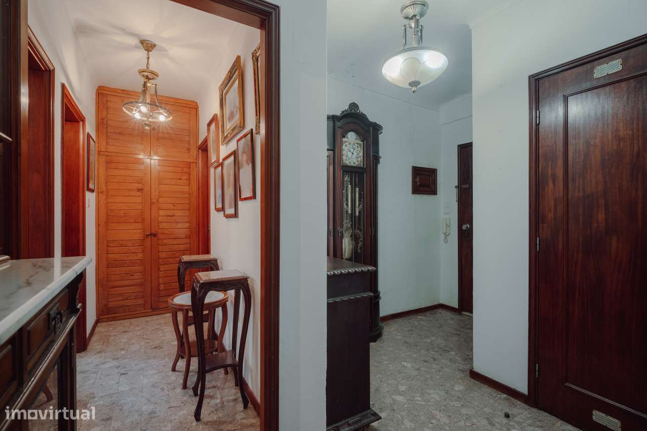 T2 no Centro de Famalicão – Oportunidade de Investimento-5