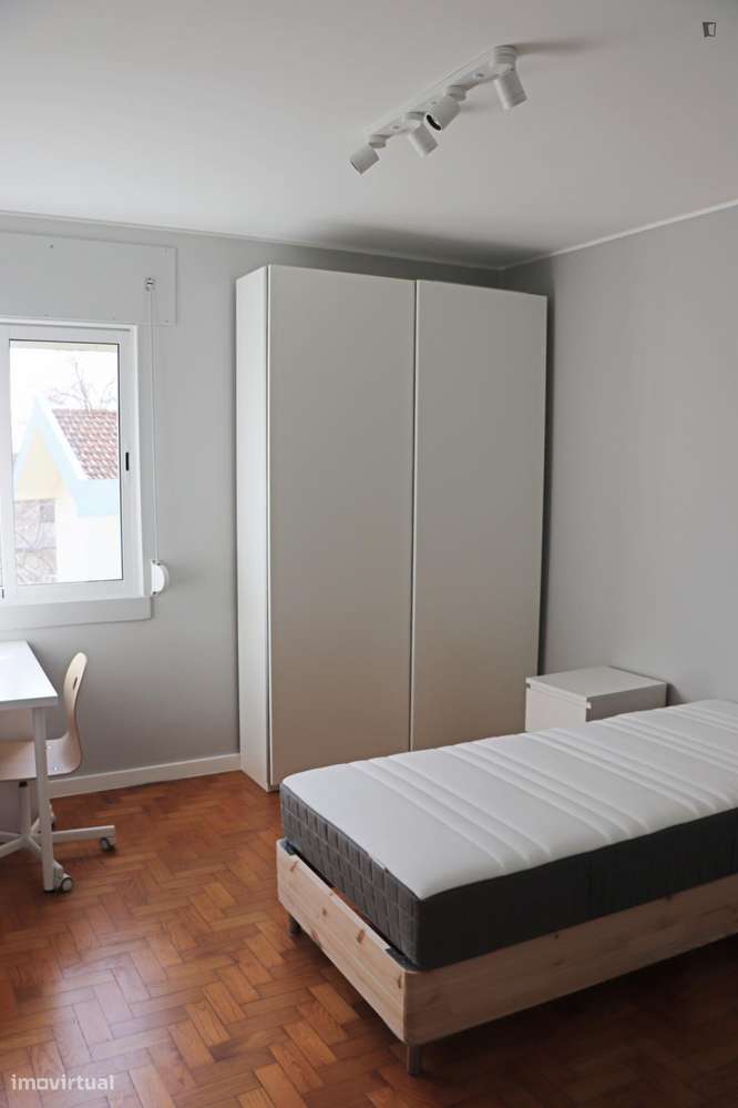 Quarto - localizado em Carcavelos Lisbon - Grande imagem: 4/10