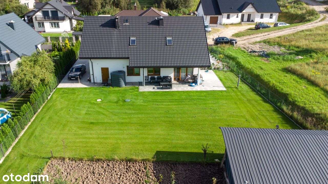 Nowoczesny dom z fotowoltaiką - Moczadła-2