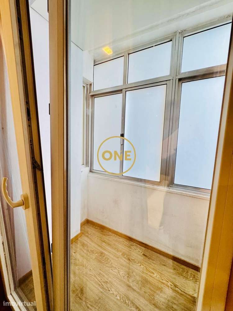 Apartamento T2+1 com vista mar-18