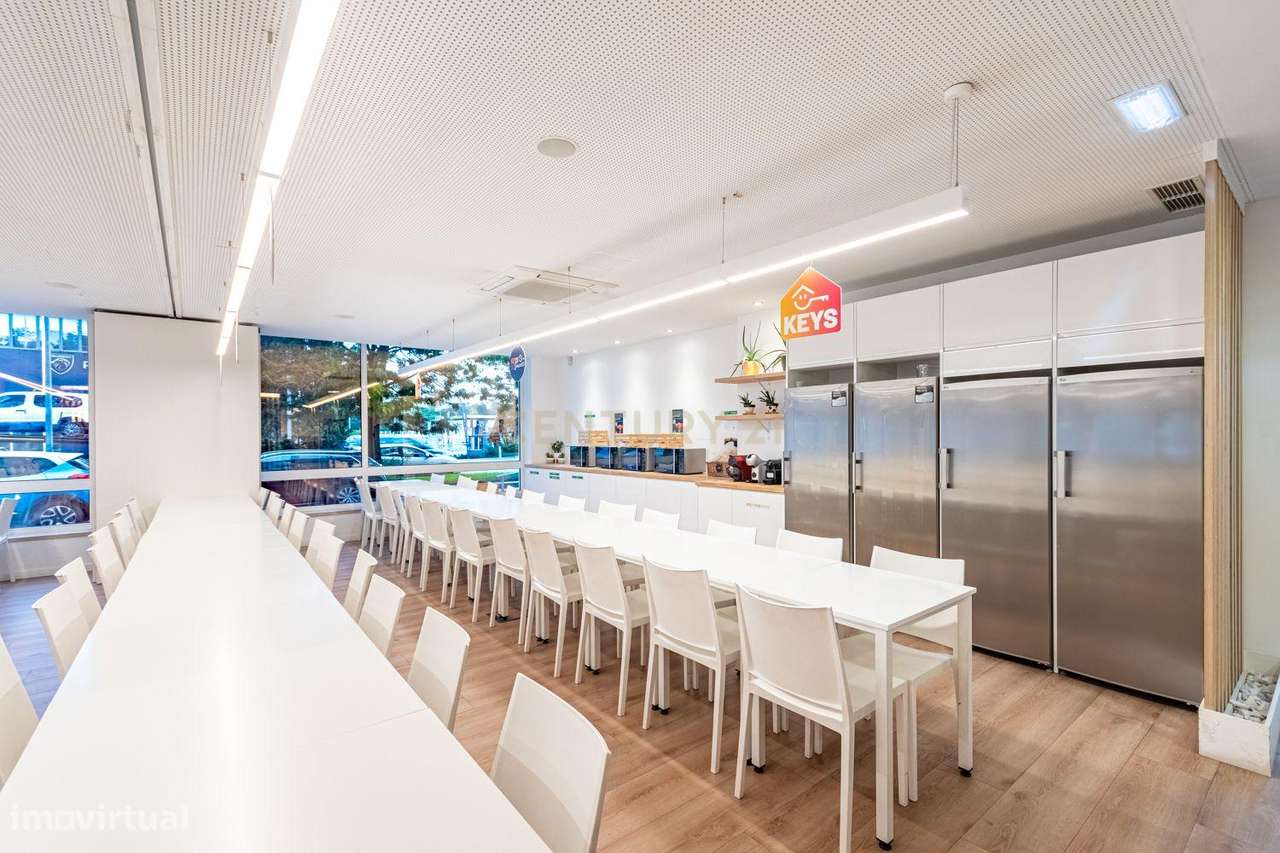 Edifício de escritórios moderno em Carnaxide, Oeiras-9